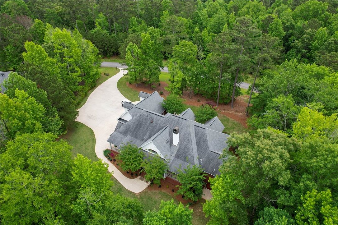 Property Photo: 2100 Evans Drive AL 36801