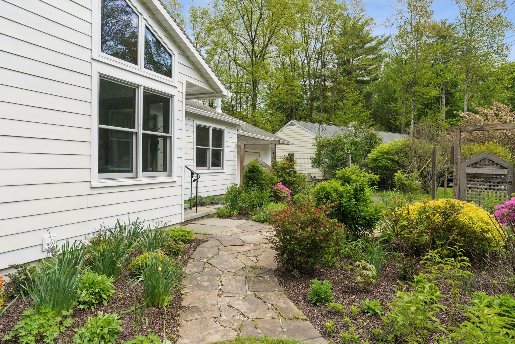 Property Photo:  207 Elwyn Drive  NY 12498 