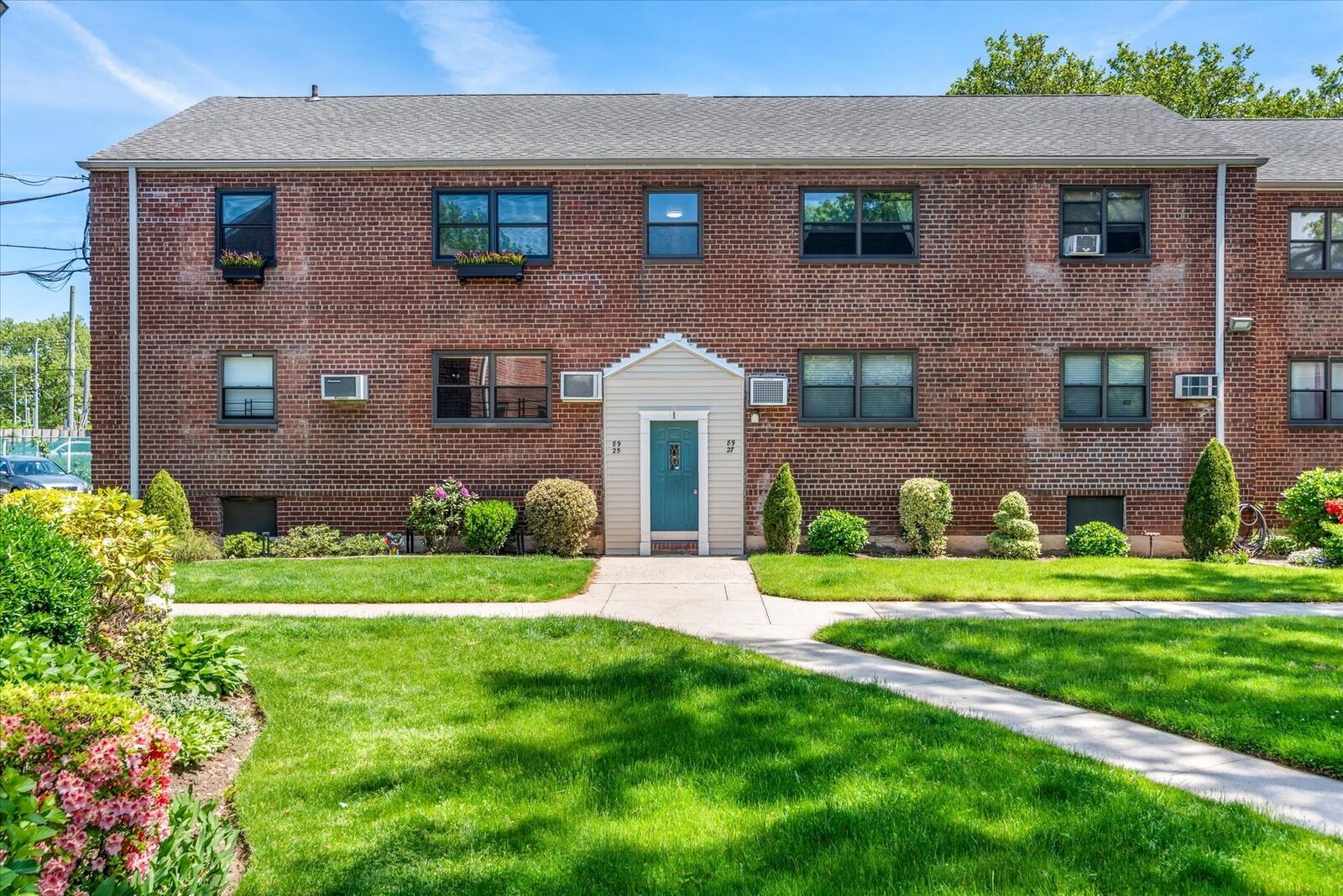 Property Photo: 89-25 151 Avenue 4S NY 11414