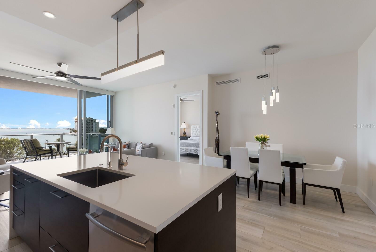 Property Photo: 1155 N Gulfstream Avenue 406 FL 34236