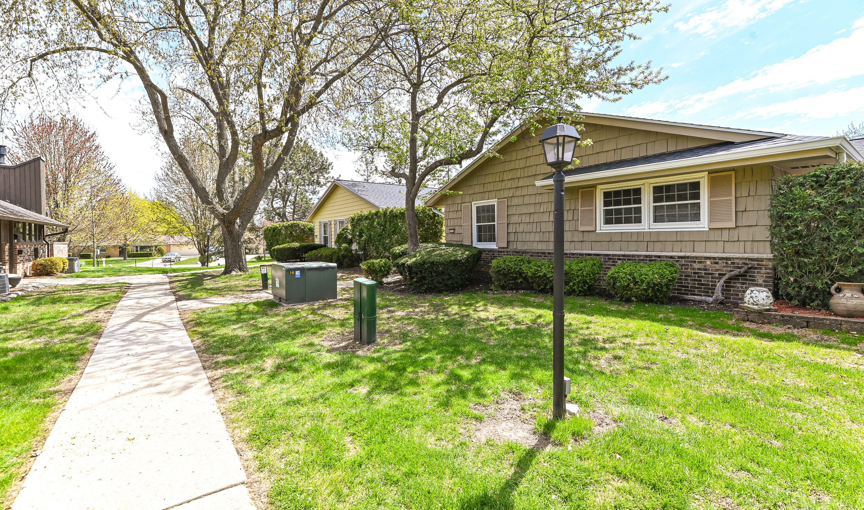 Property Photo: 5232 Woodbridge Ln WI 53221