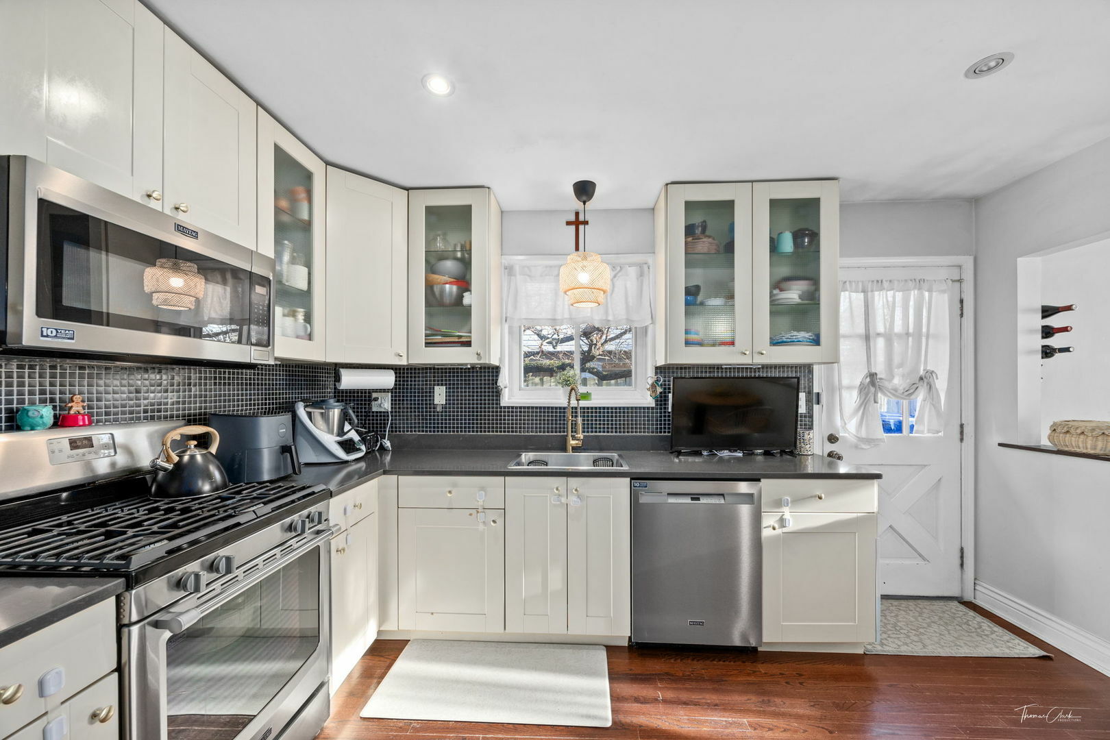 Property Photo: 8327 S 78th Avenue IL 60455