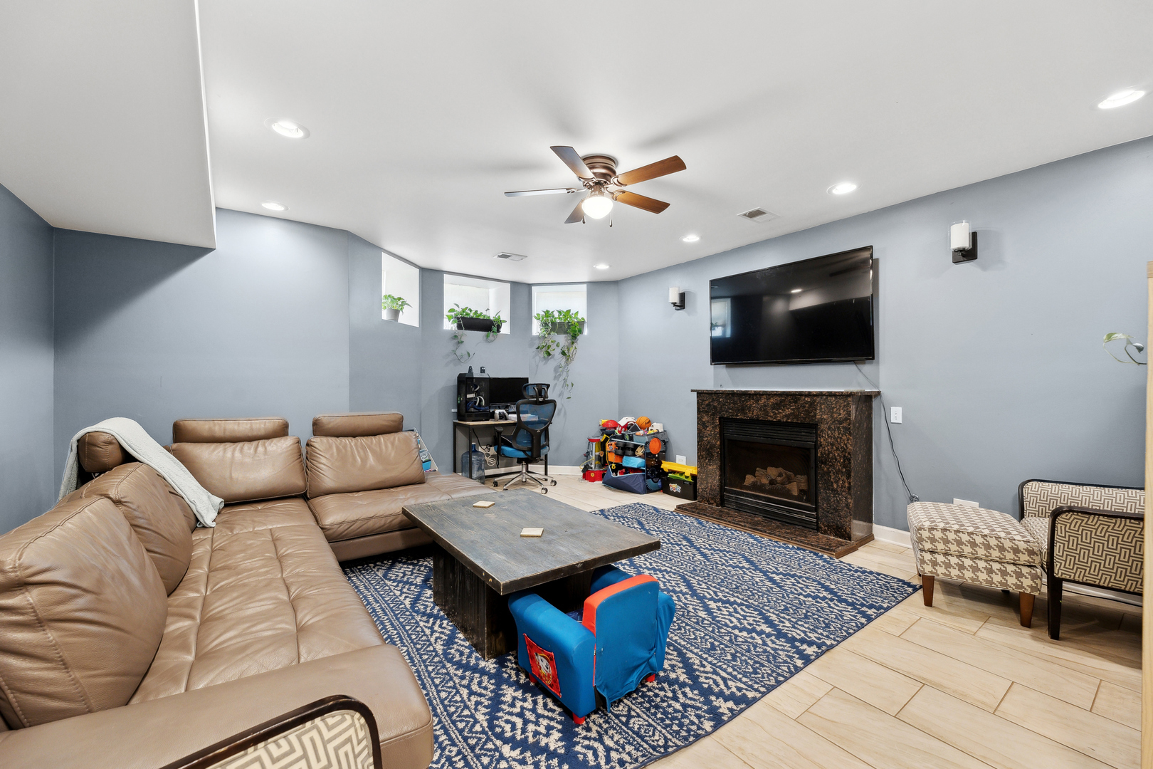 Property Photo: 4854 S Prairie Avenue G IL 60615