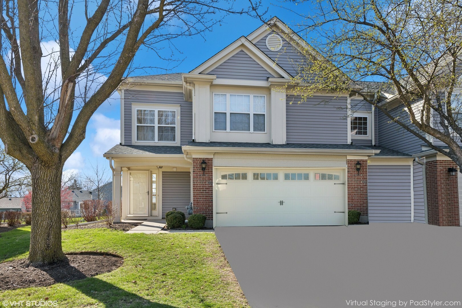 Property Photo: 156 Holmes Way IL 60193