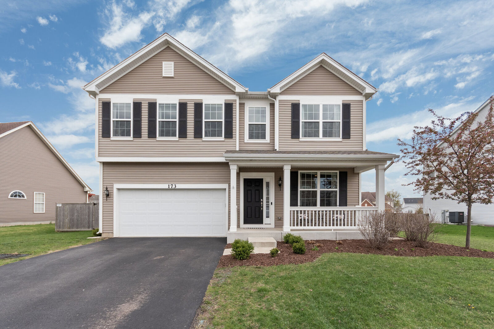 Property Photo: 173 Willowwood Drive N IL 60543