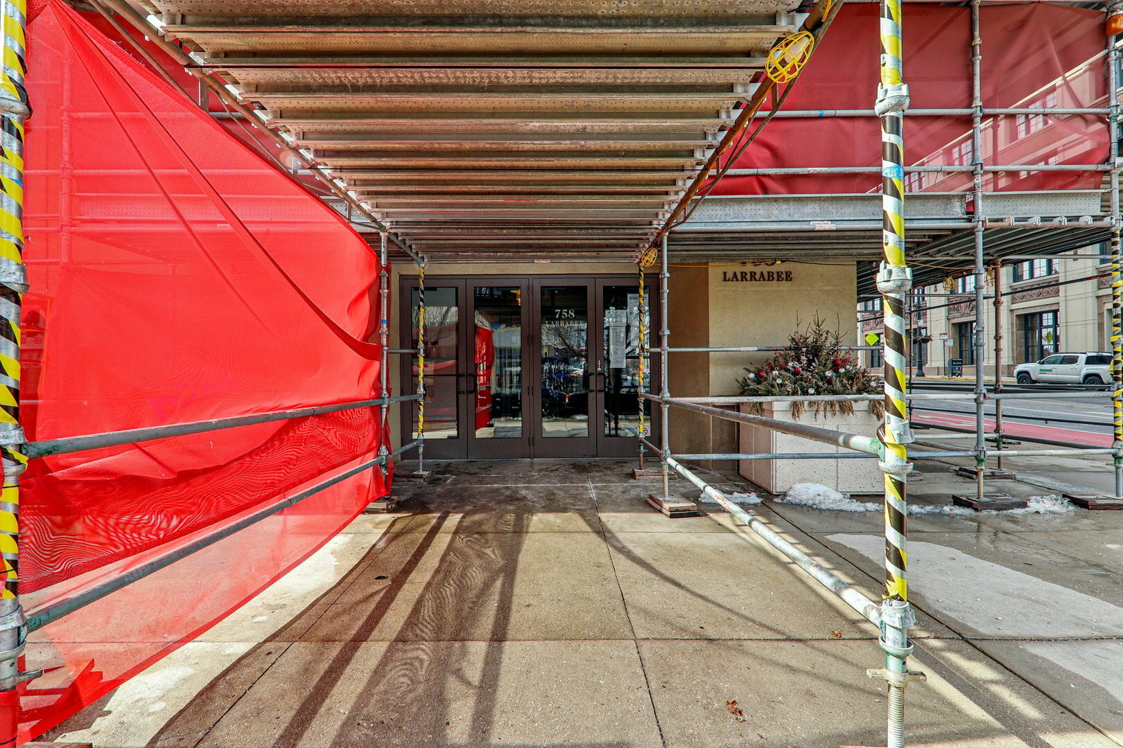 Property Photo: 758 N Larrabee Street 608 IL 60654