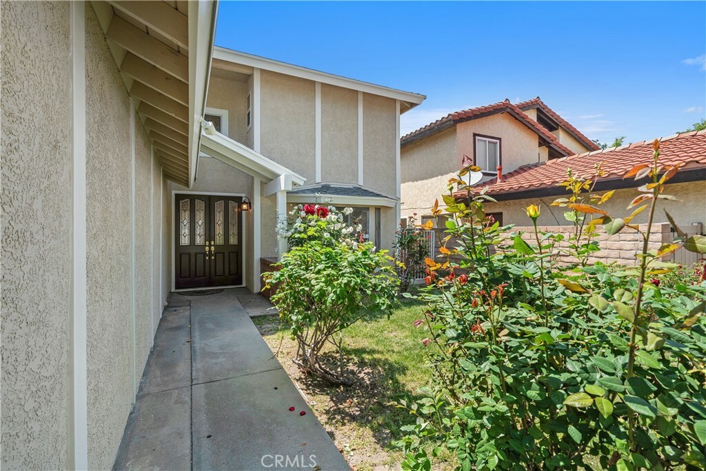 Property Photo: 6331 Chimineas Avenue CA 91335