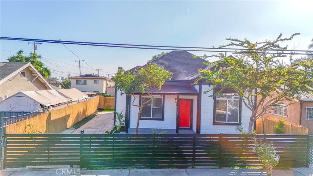 Property Photo: 8924 S Budlong Avenue CA 90044