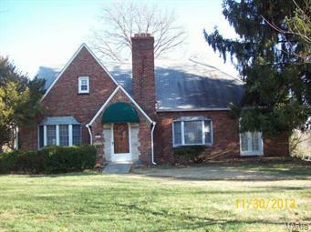Property Photo: 10304 Bellefontaine MO 63137