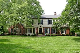 35 Loren Woods  Ladue MO 63124 photo