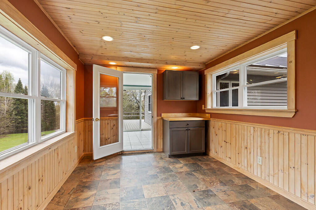 Property Photo: 222 Ward Road ME 04330