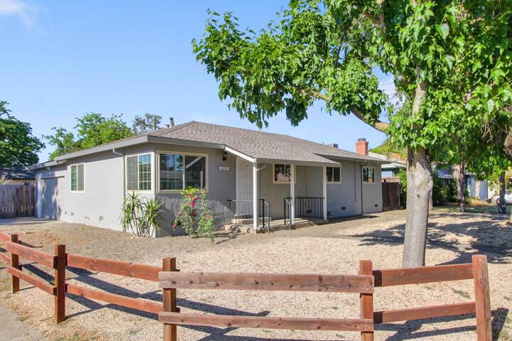 4201 Roosevelt Avenue  Sacramento CA 95820 photo