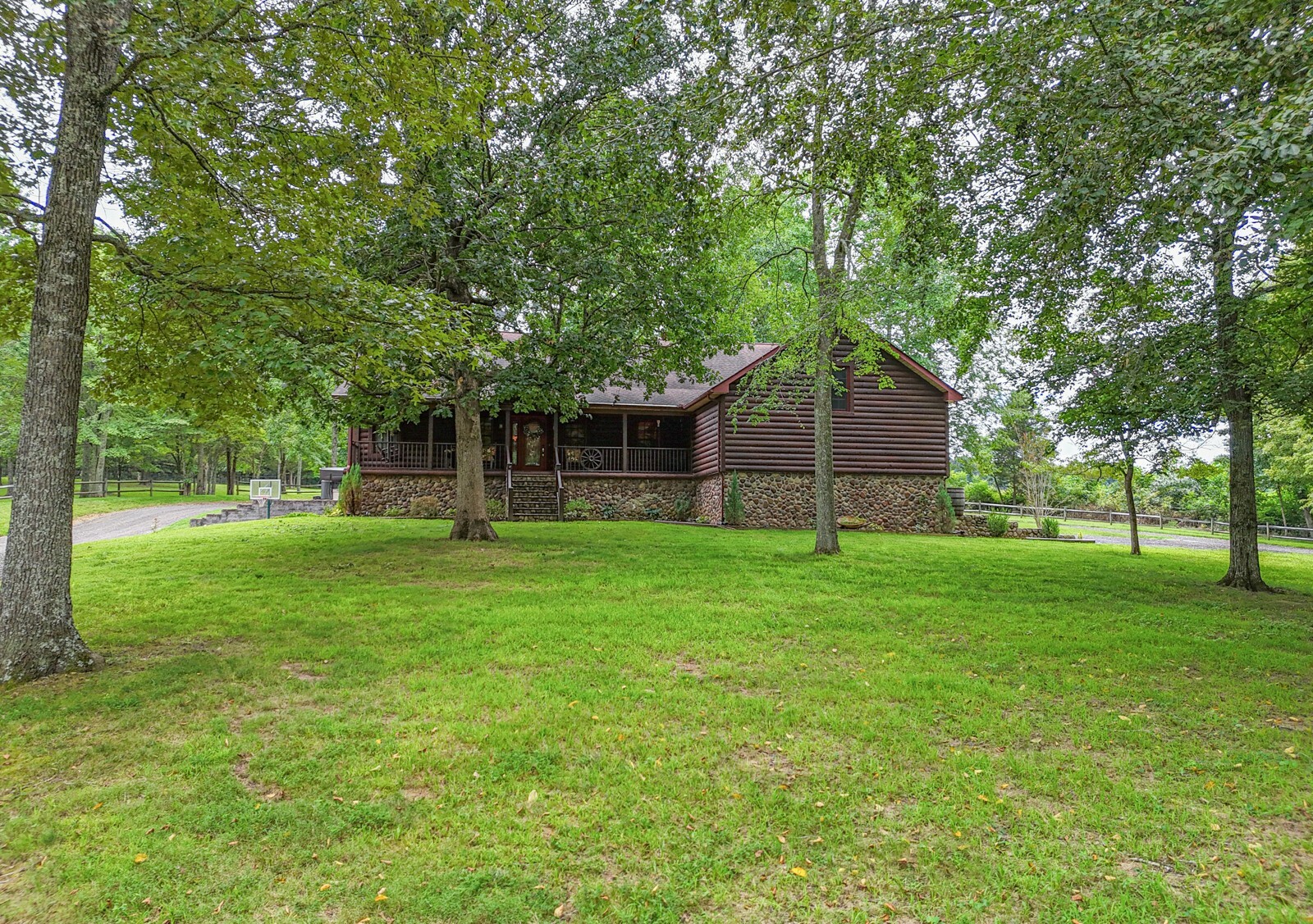 Property Photo: 118 Robert Simmons Rd TN 37186