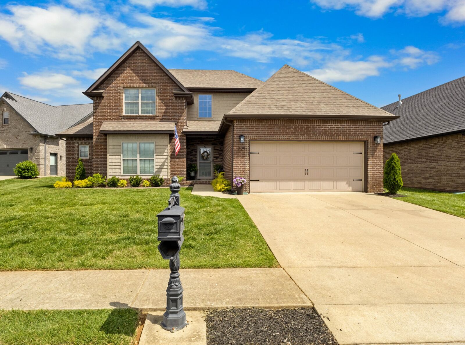 Property Photo: 229 Dorchester Cir TN 37043