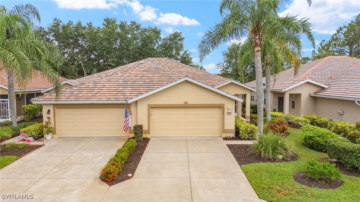 Property Photo:  2305 Carnaby Court  FL 33973 