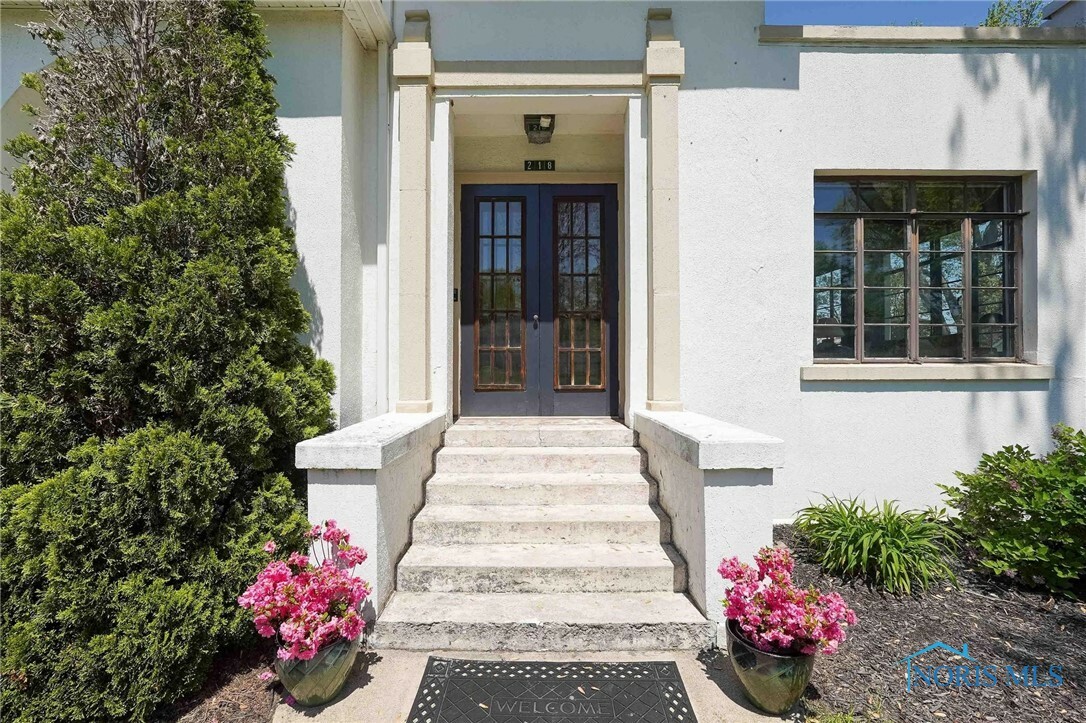 Property Photo: 218 E McPherson Avenue OH 45840