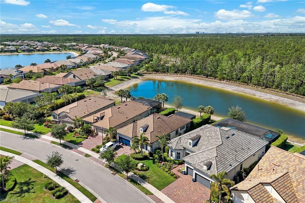 Property Photo: 7597 Blackberry Dr FL 34114