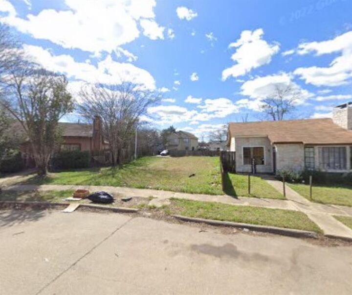 10356 Tamworth Drive  Dallas TX 75217 photo