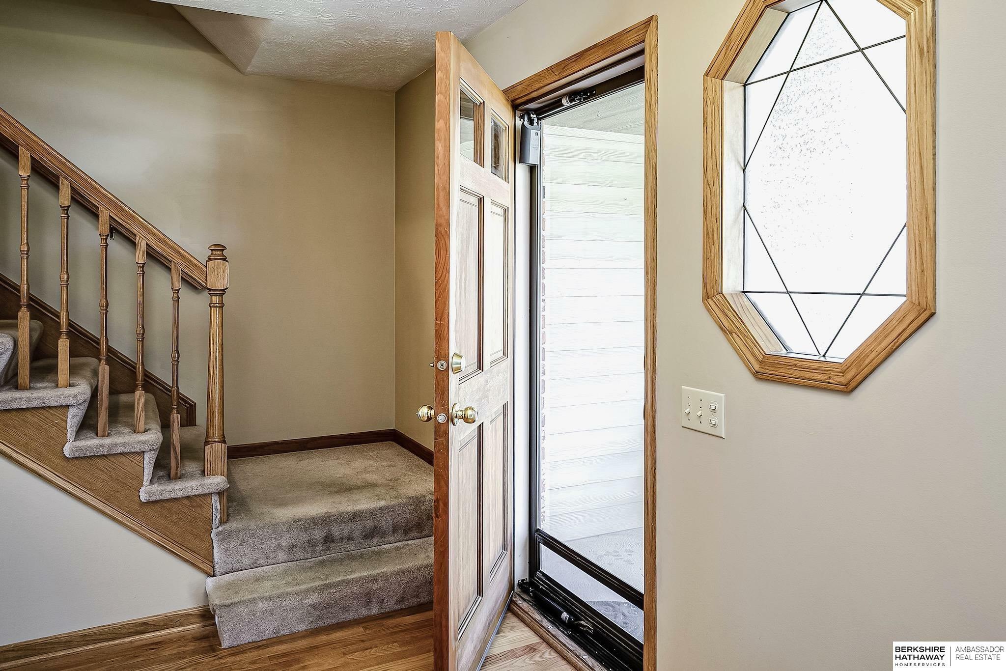 Property Photo: 6527 N 106th Street NE 68122