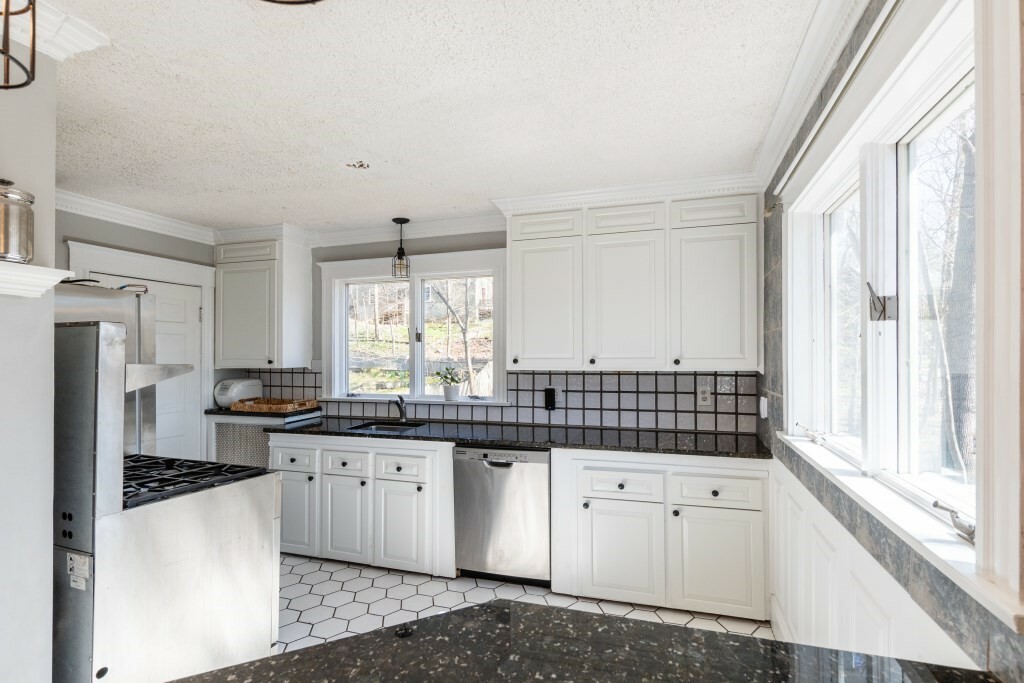 Property Photo: 167-169 Walker Rd MA 01907
