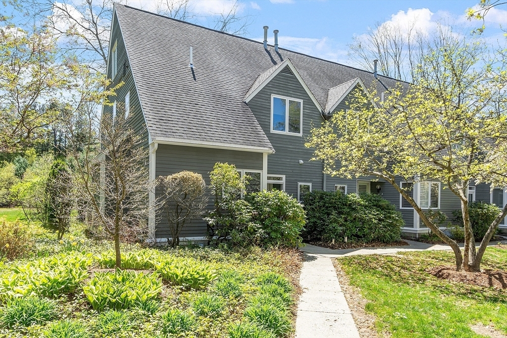 Property Photo: 4 Greenfield Ln 4 MA 01742