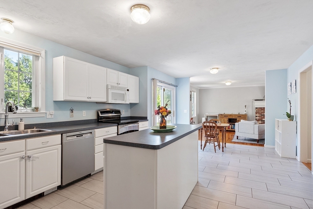 Property Photo: 2 Reardon St MA 01606