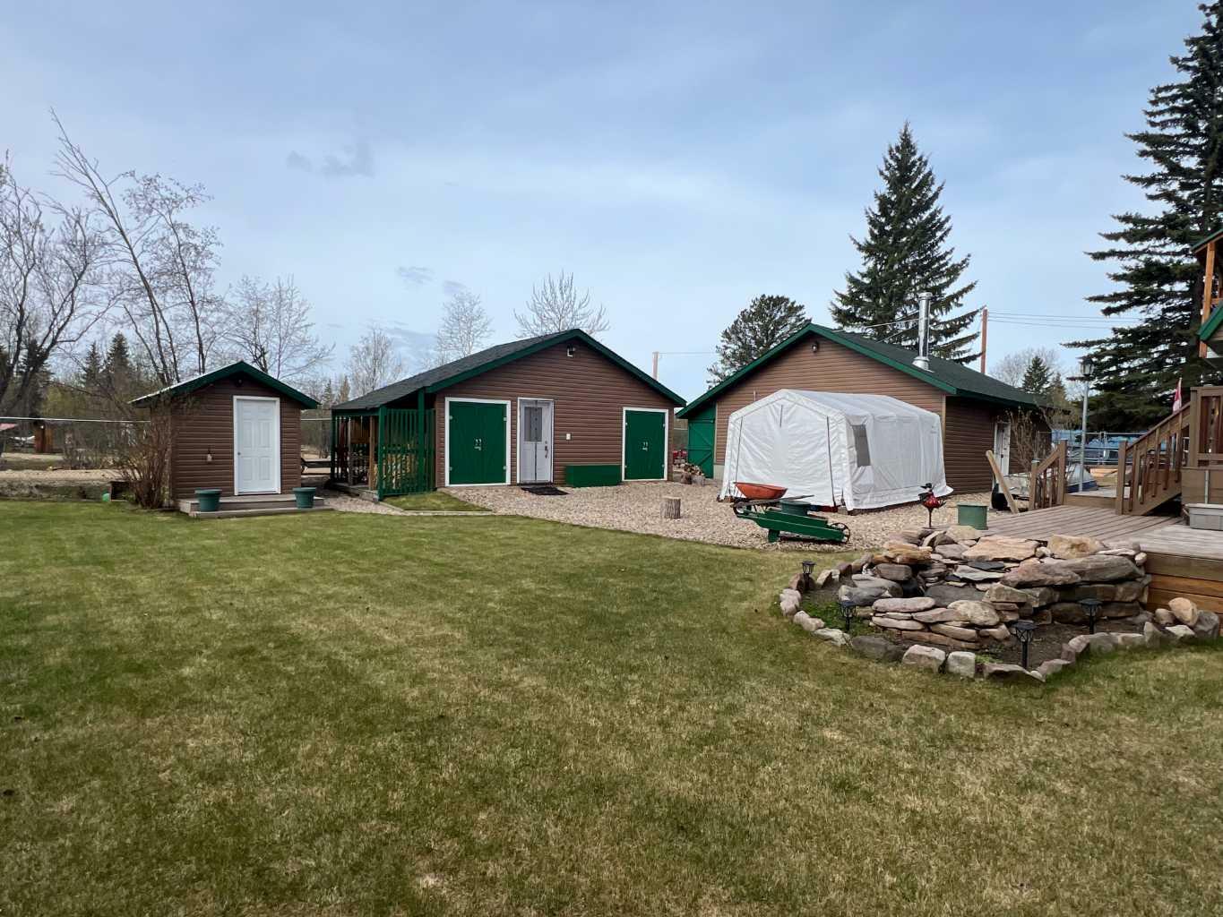 Property Photo: 113 Herb Crescent AB T0G 2A0
