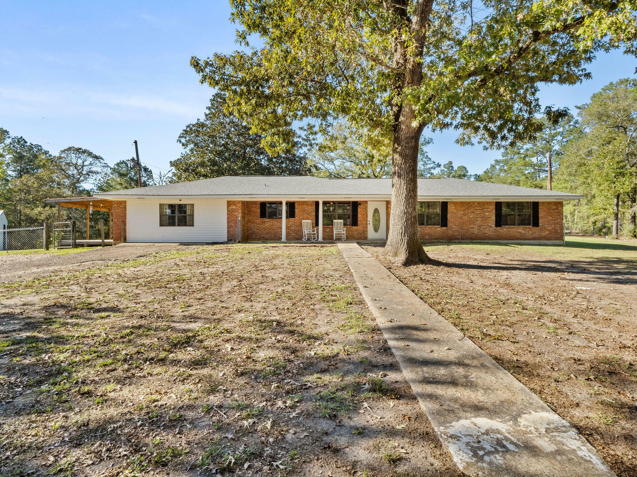 Property Photo: 156 Wilson Cemetery Rd LA 71446