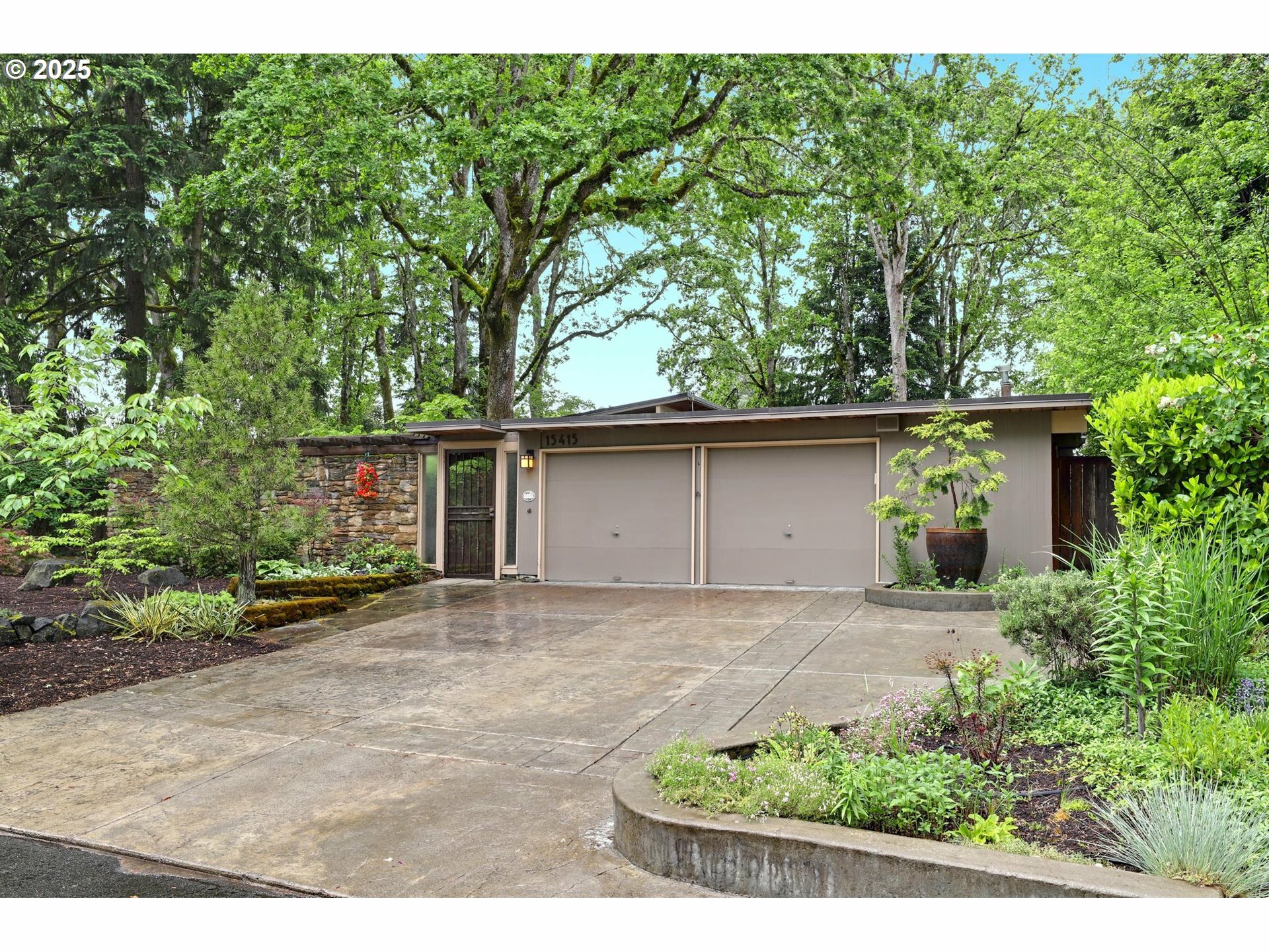 Property Photo: 15415 NW Perimeter Dr OR 97006