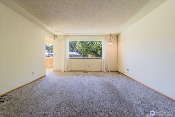 Property Photo:  1022 SE Broadway Avenue  WA 99324 
