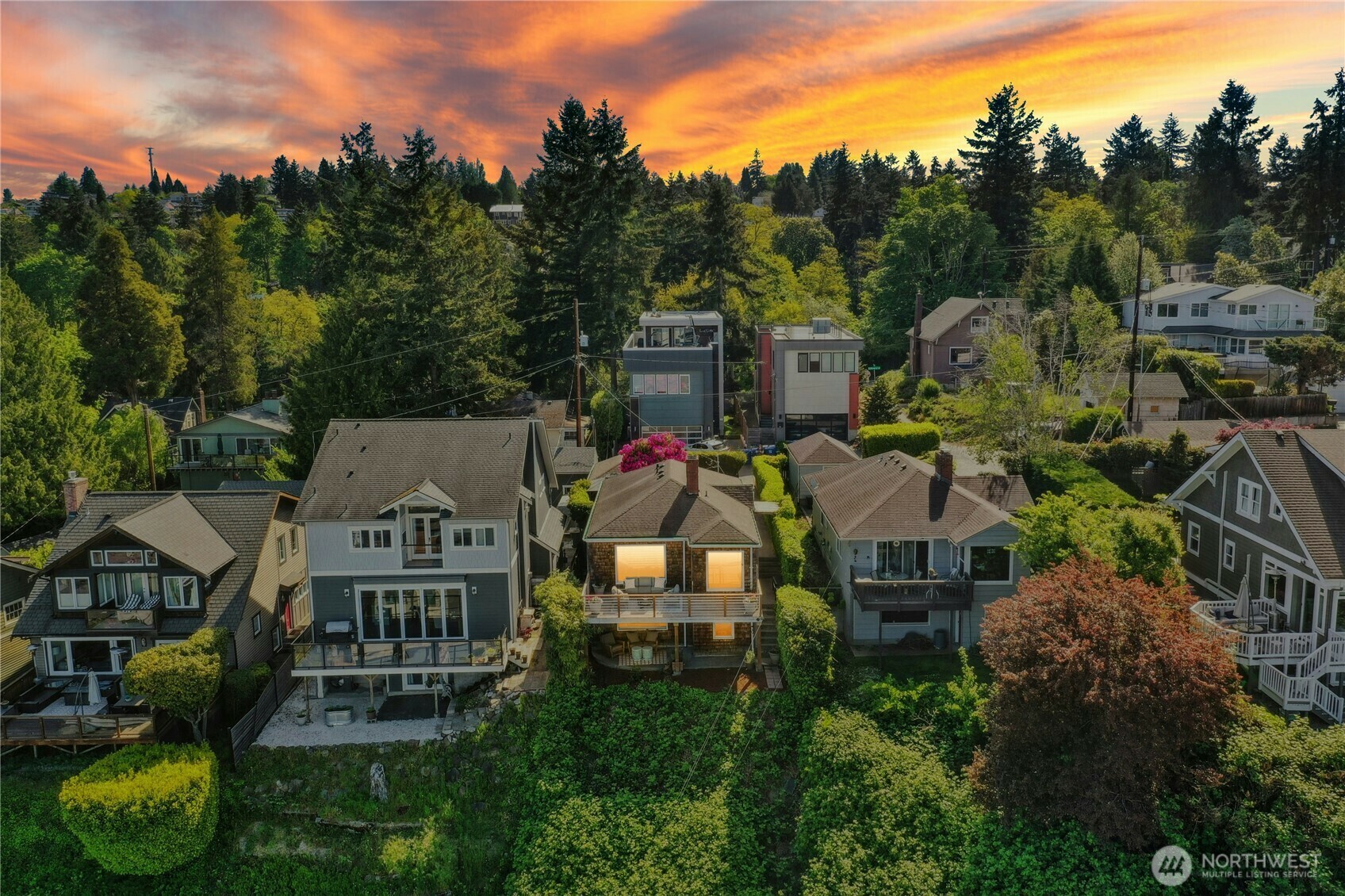 Property Photo: 7344 44th Avenue SW WA 98136