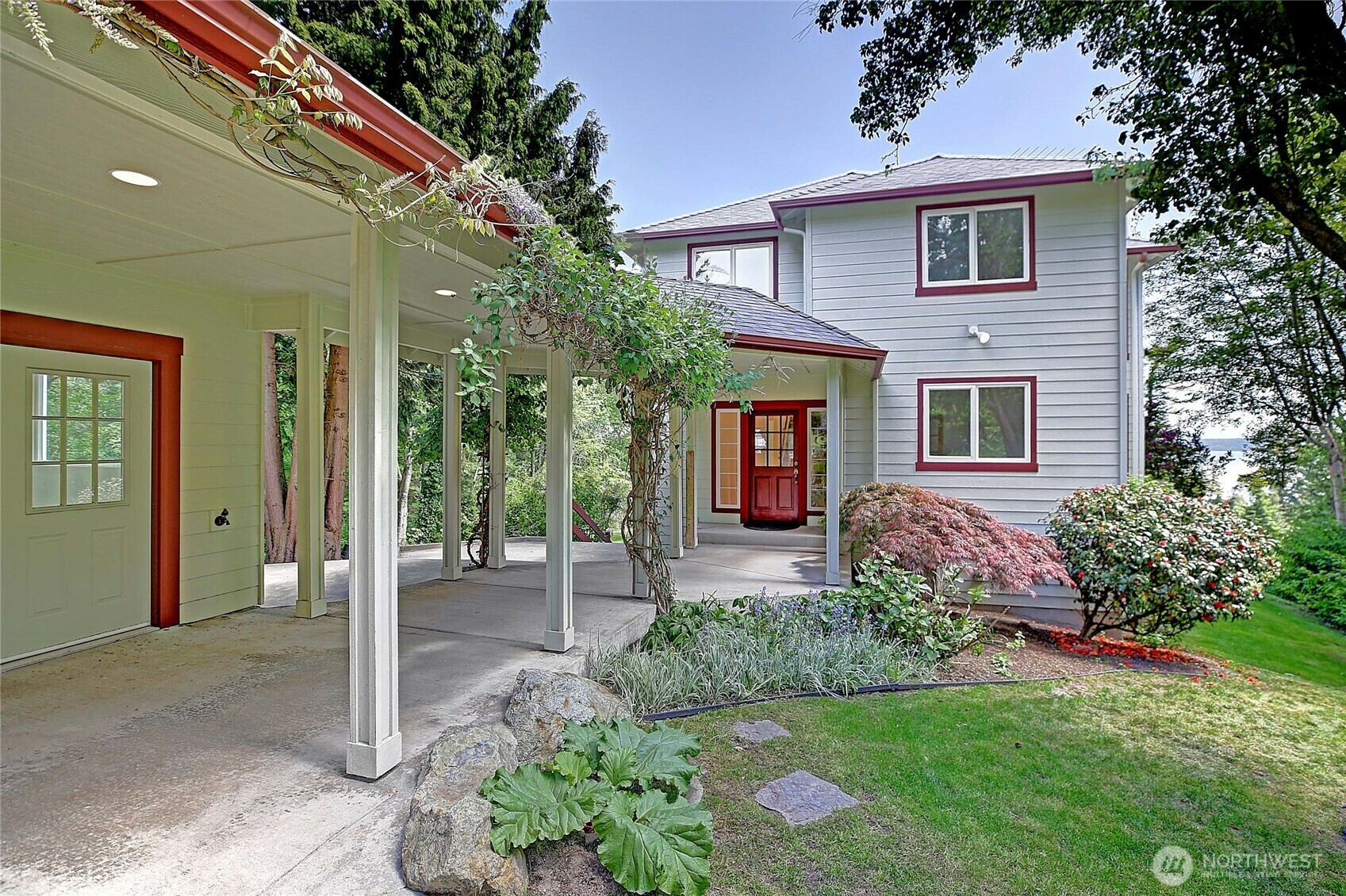 Property Photo: 955 Michael Way WA 98282