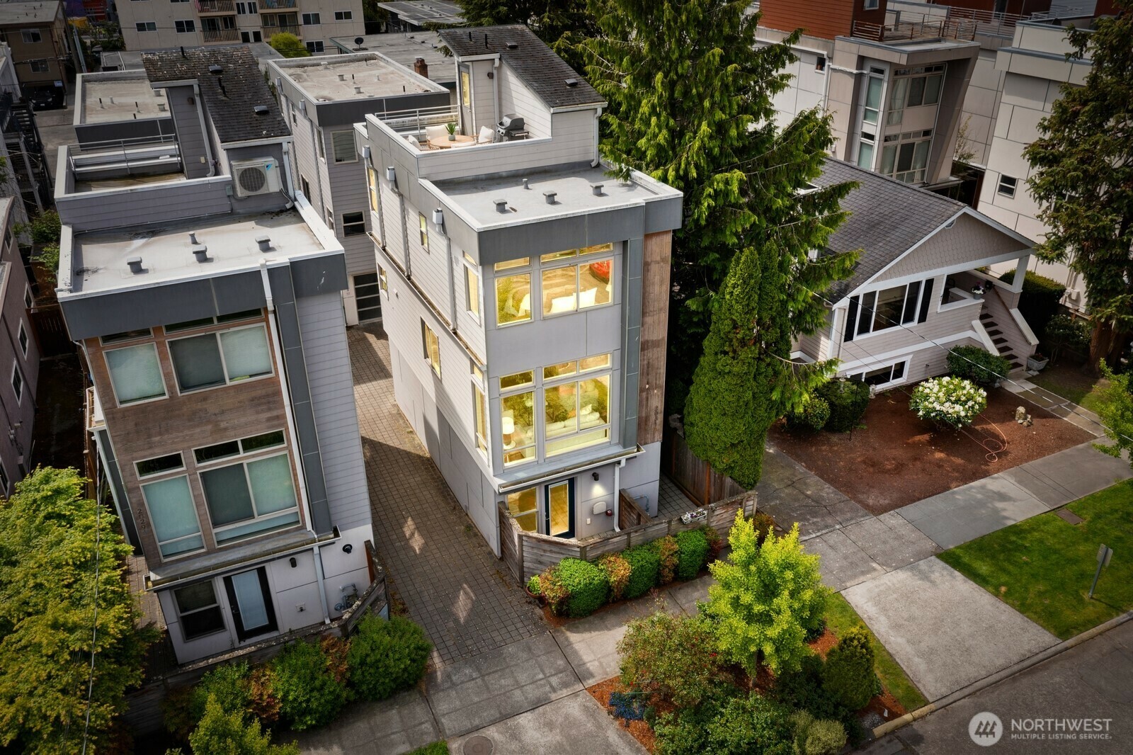 Property Photo: 2031 NW 60th Street A WA 98107