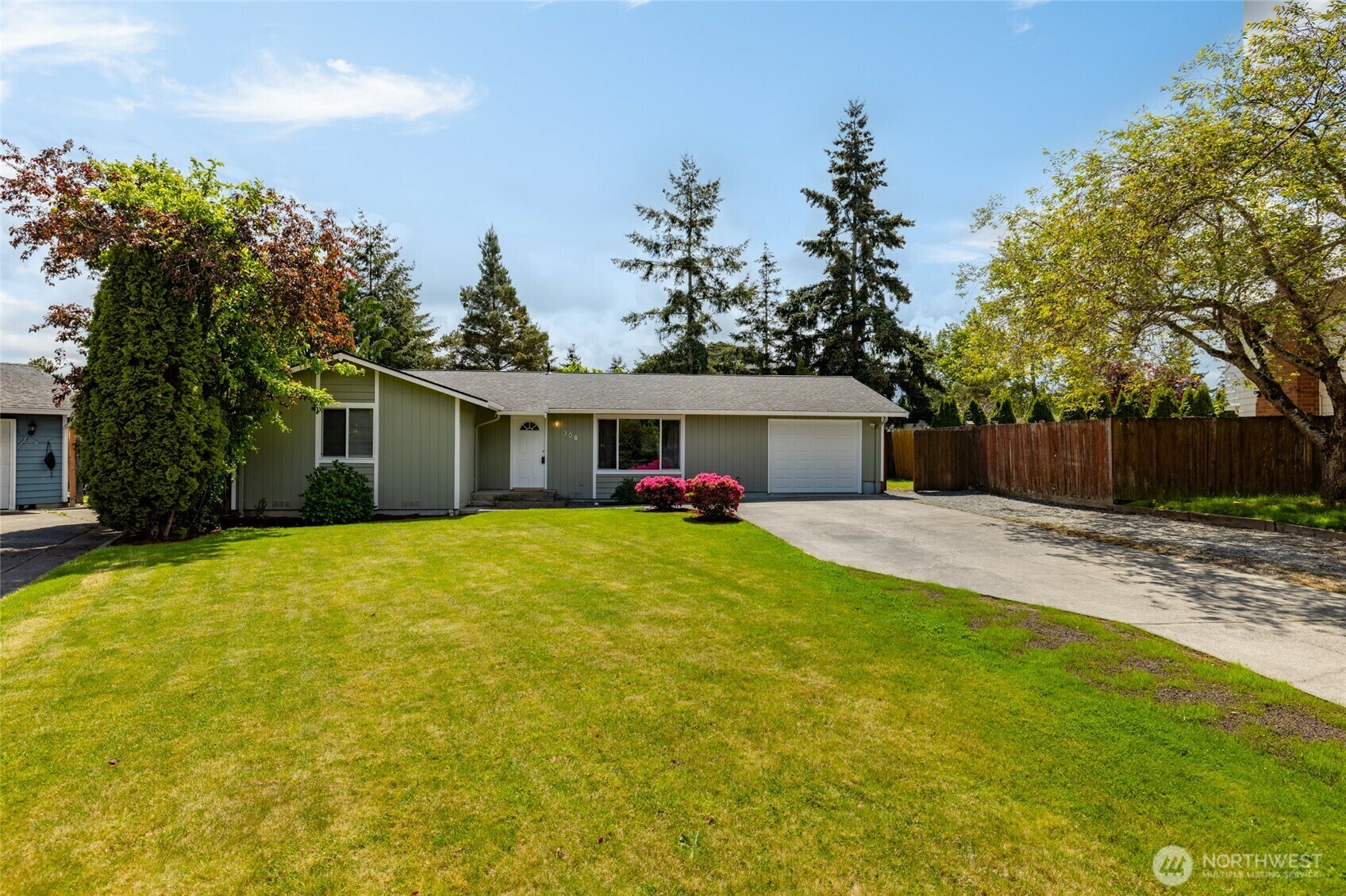 Property Photo: 308 N 18th Place WA 98273