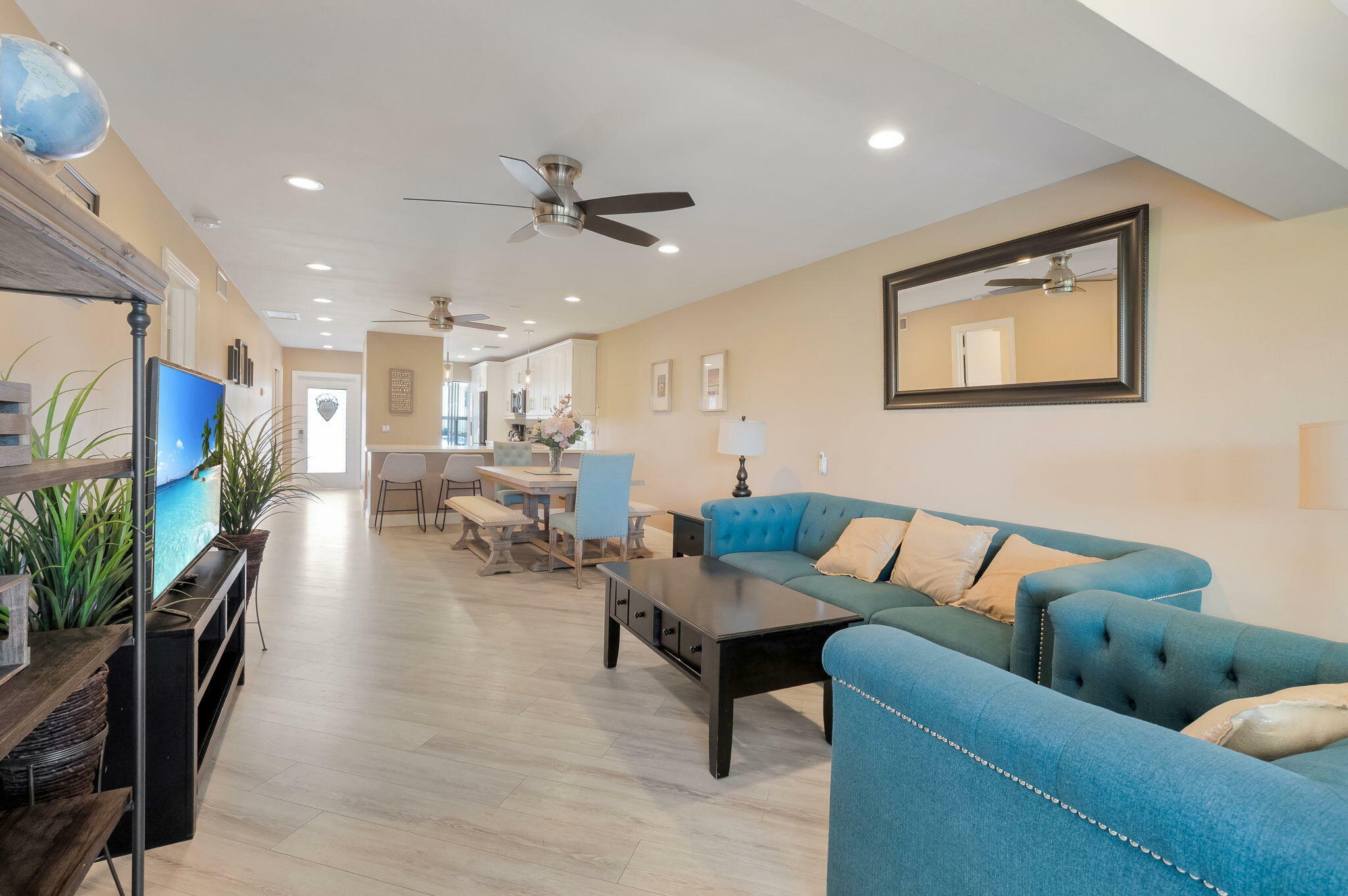 Property Photo: 1631 NW 18th Avenue 102 FL 33445