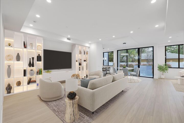 Property Photo:  408 SE 2nd Street  FL 33483 