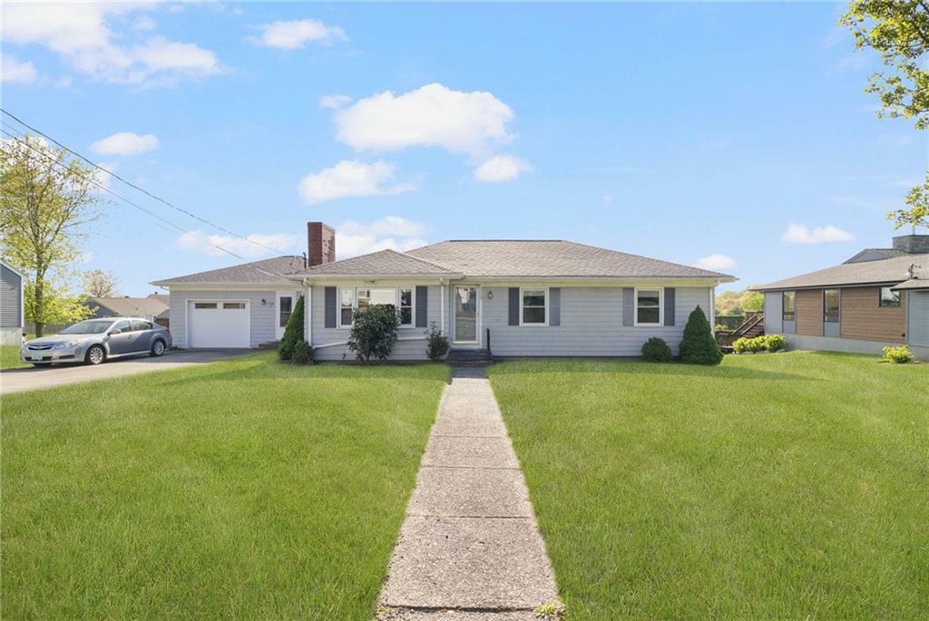 17 Varnum Avenue  Bristol RI 02809 photo