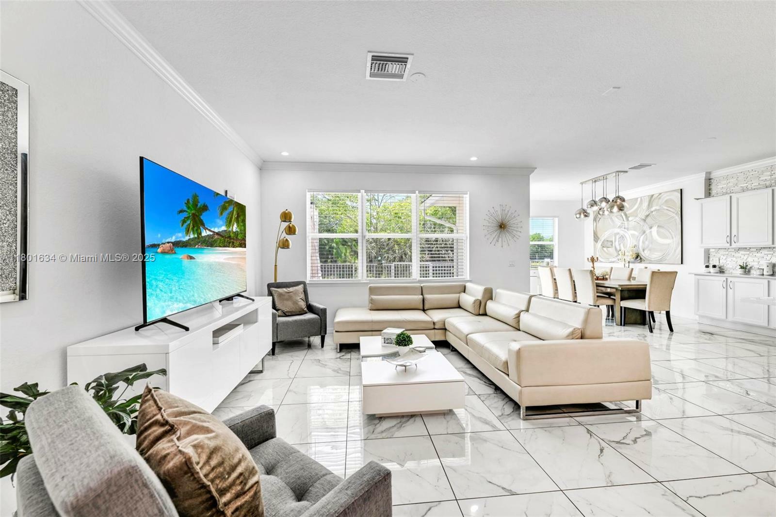 1083 Eucalyptus Dr  Hollywood FL 33021 photo