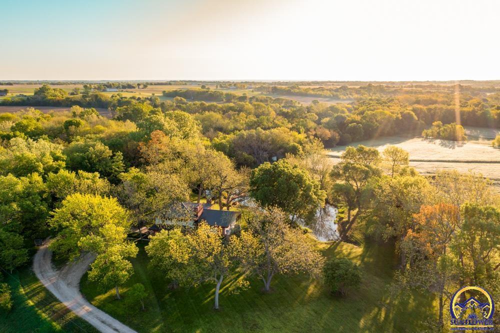 Property Photo: 18409 Harveyville Rd KS 66431