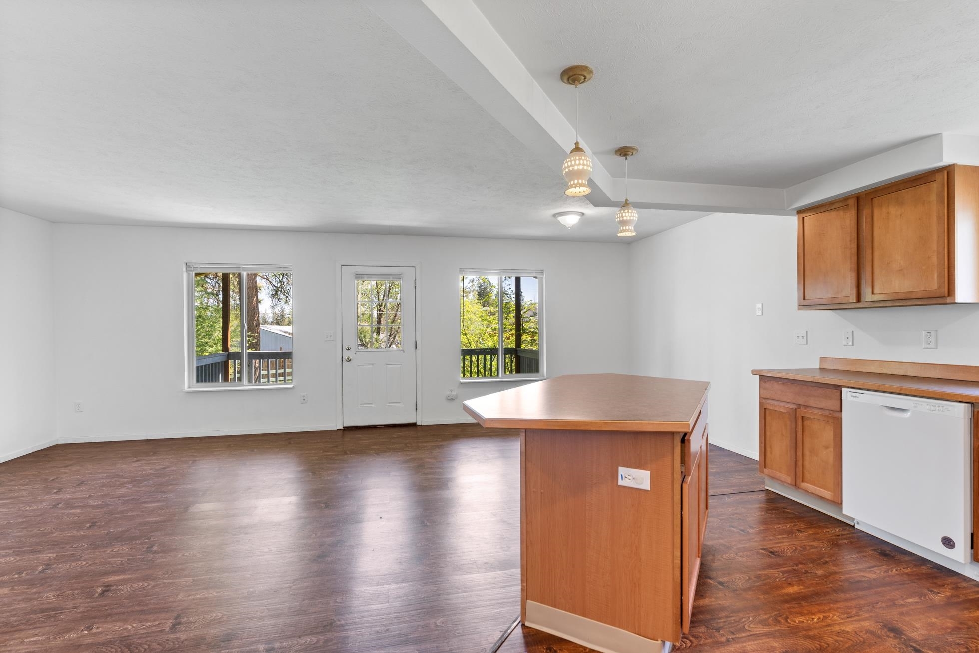 Property Photo: 12604/06 Florida St 12606 WA 99021