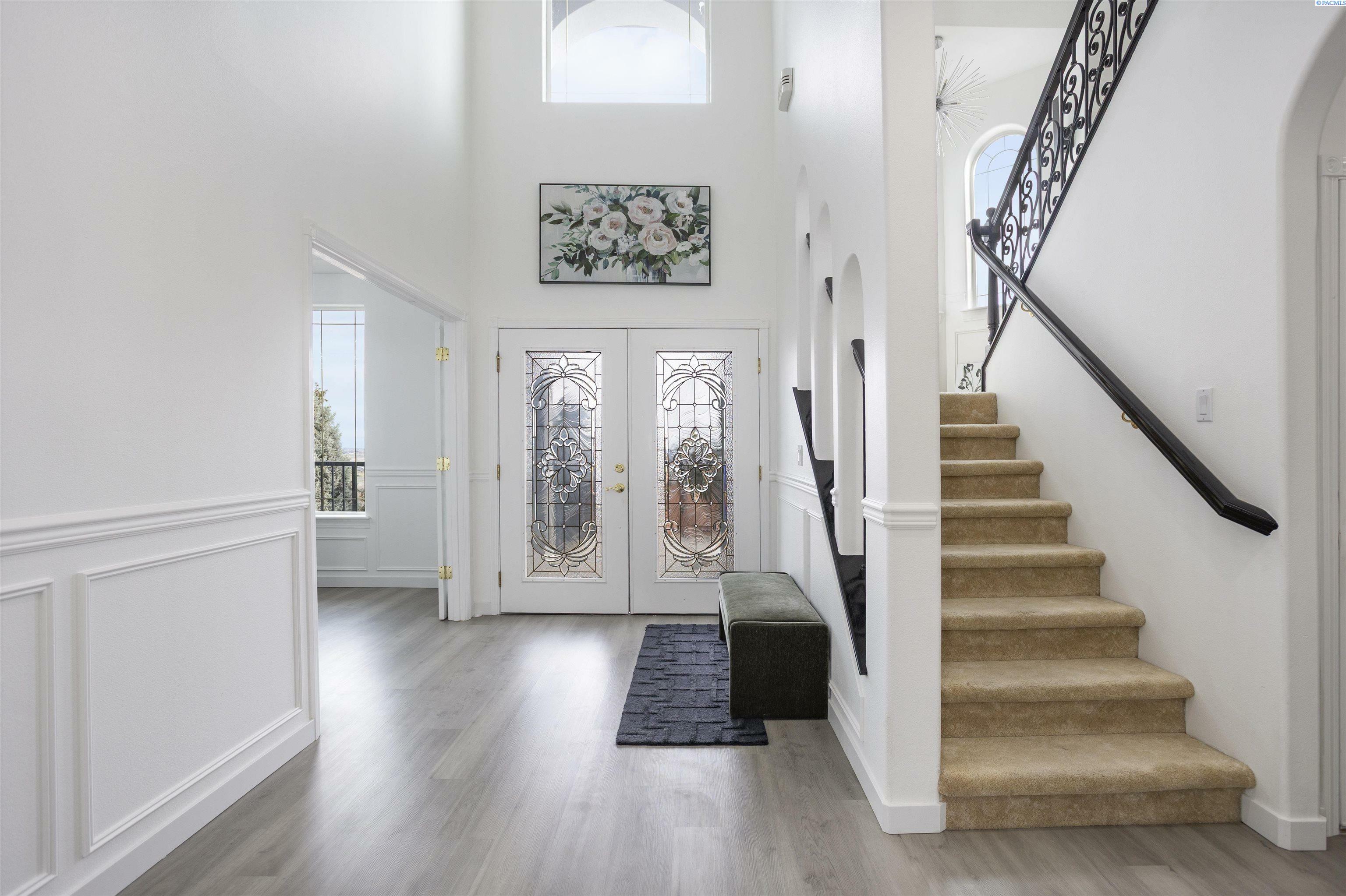 Property Photo: 1219 Brentwood Ave WA 99352