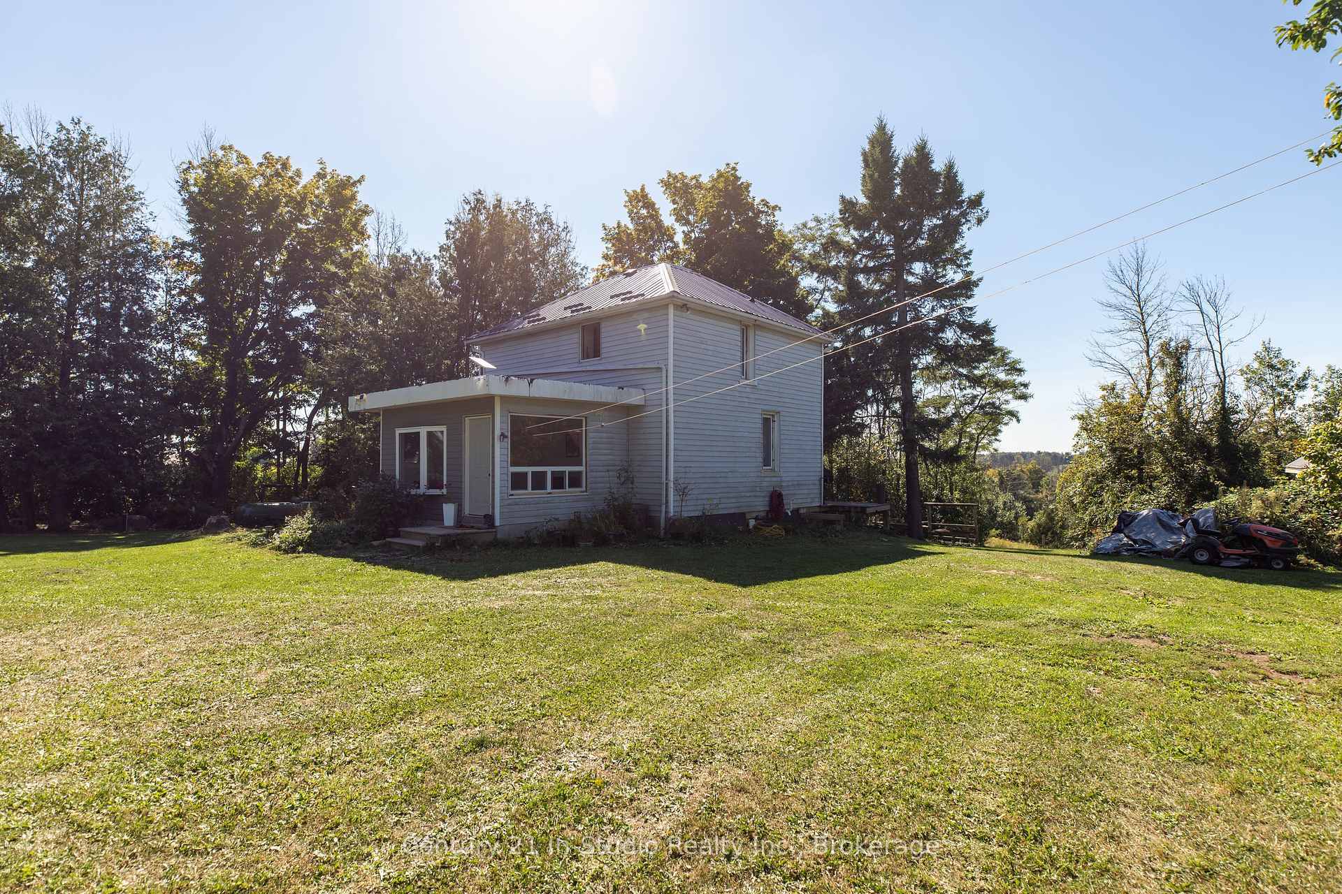 Property Photo: 282 Elsinore Road ON N0H 1A0