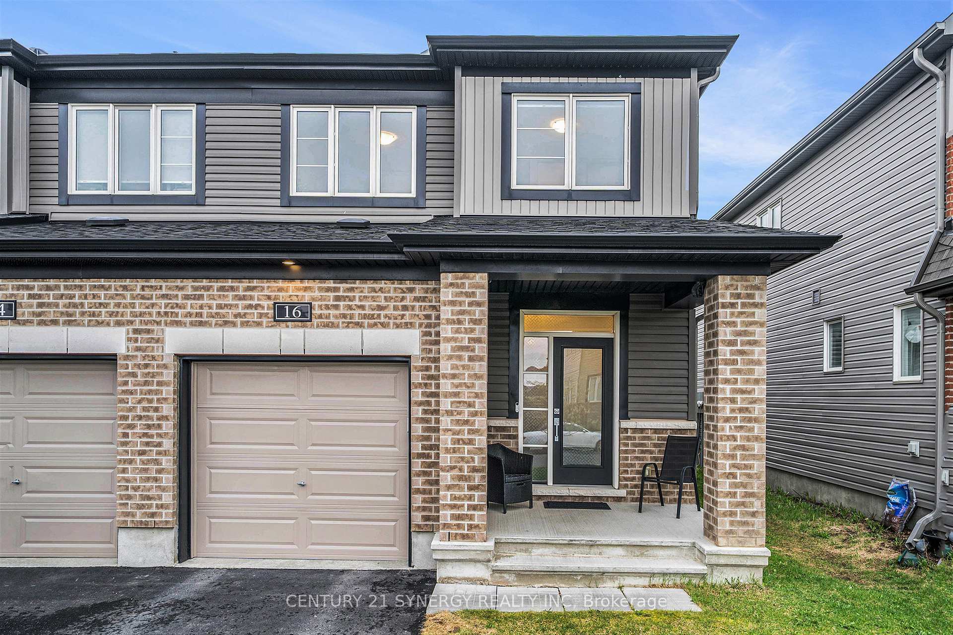 Property Photo:  16 Gardenpost Terrace  ON K4A 1G8 