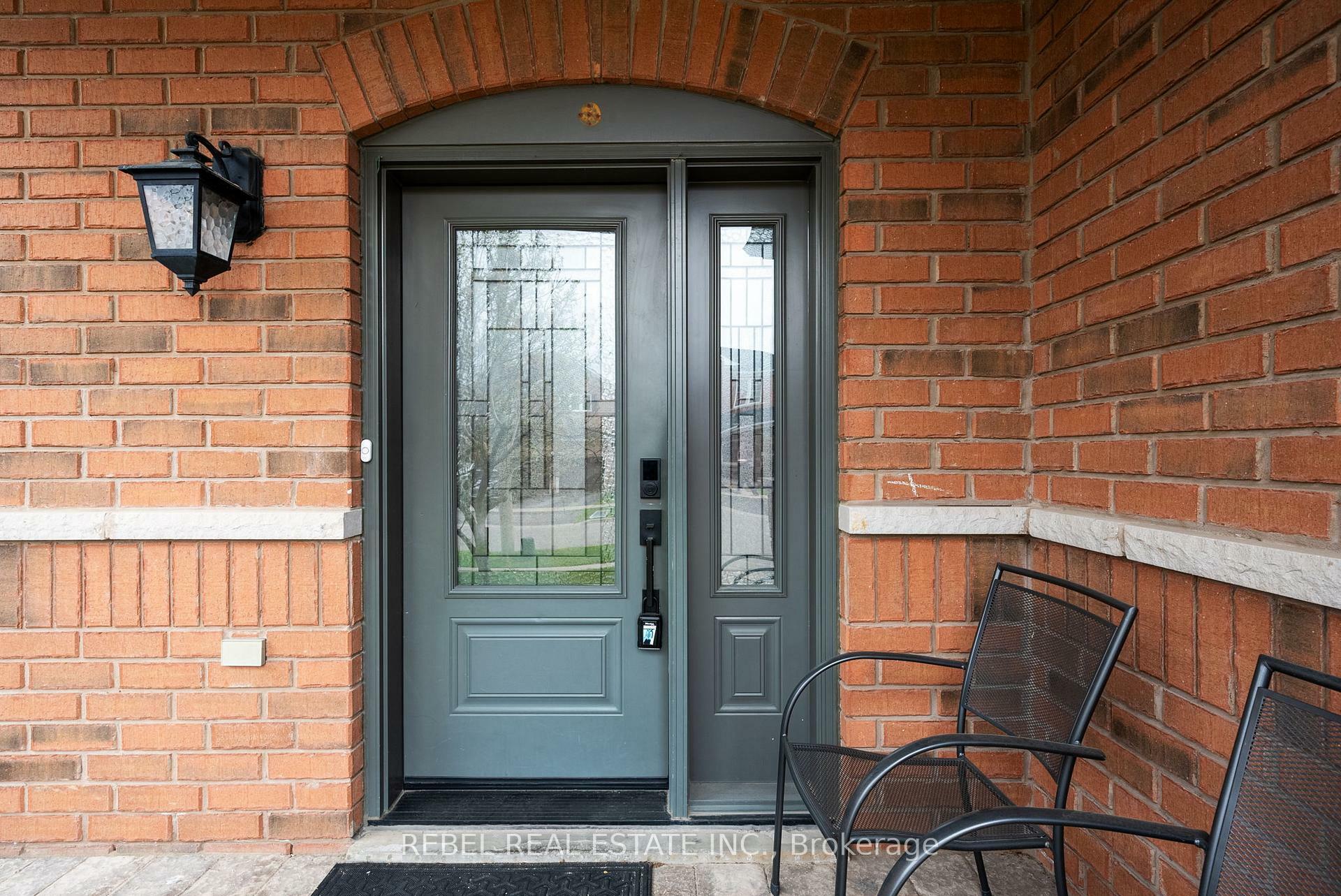 Property Photo: 981 Ormond Drive ON L1K 3C1