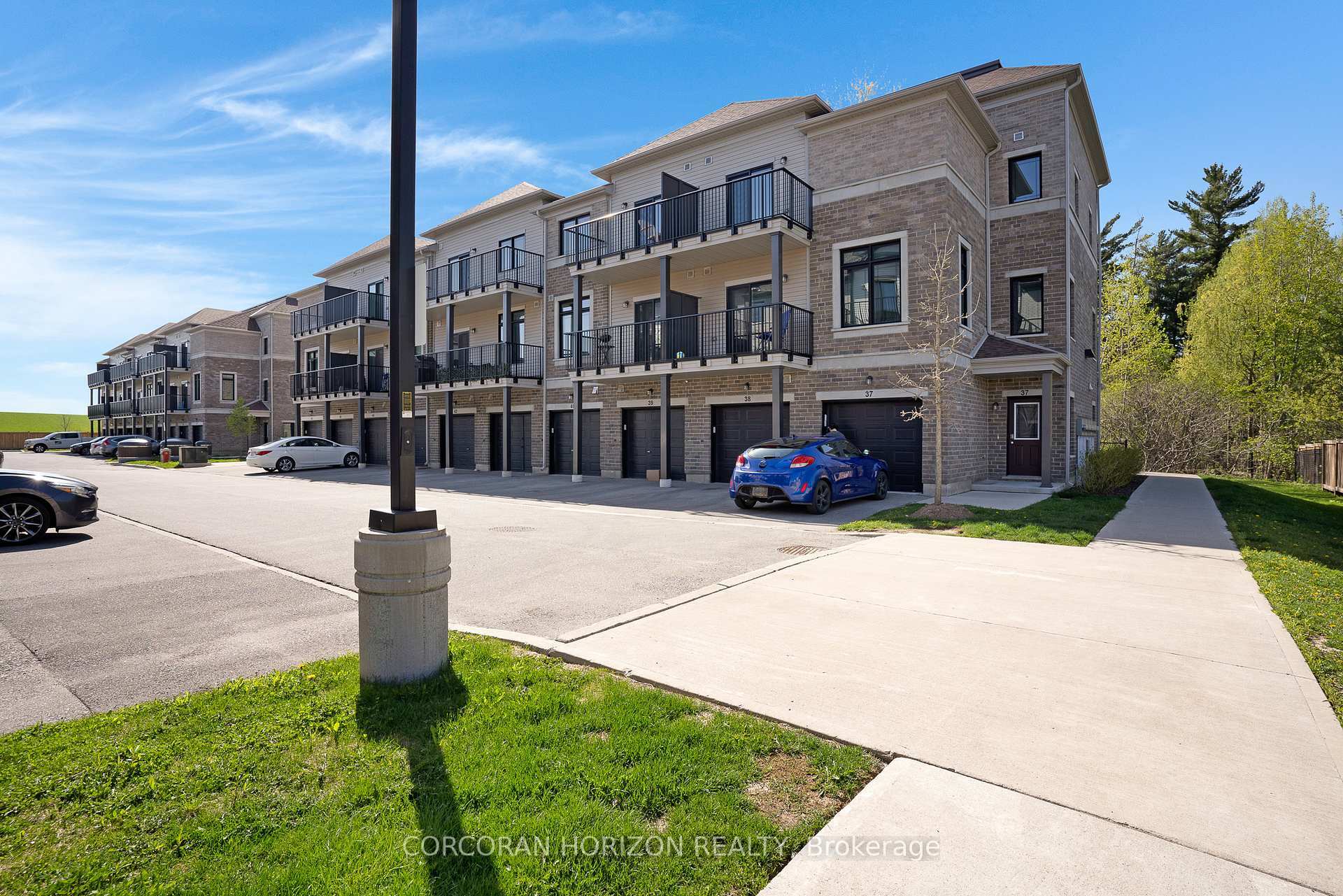 Property Photo: 107 Westra Drive 39 ON N1K 1Z7