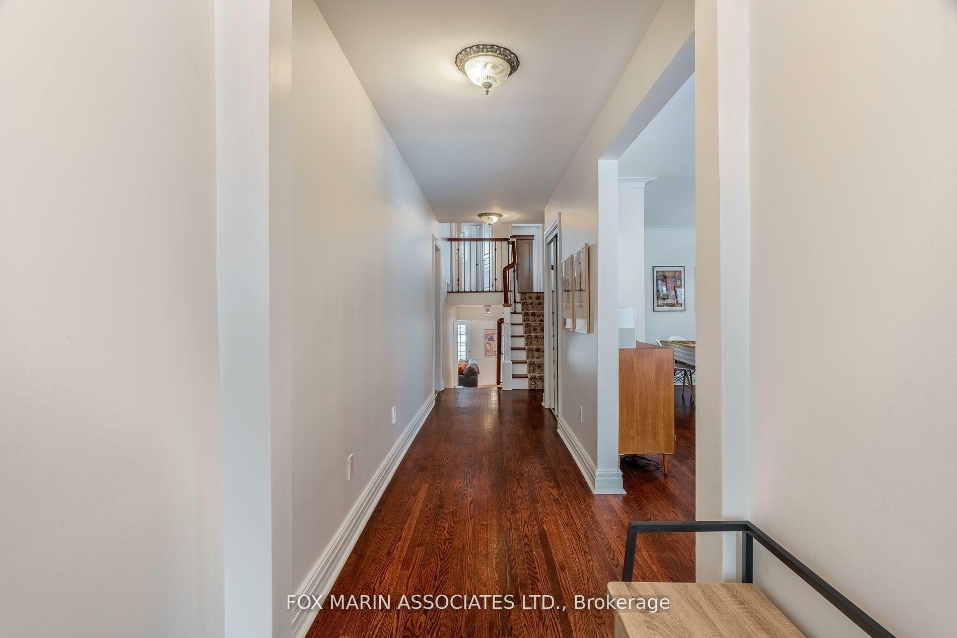 Property Photo: 2254 Malden Court ON L5K 1W5