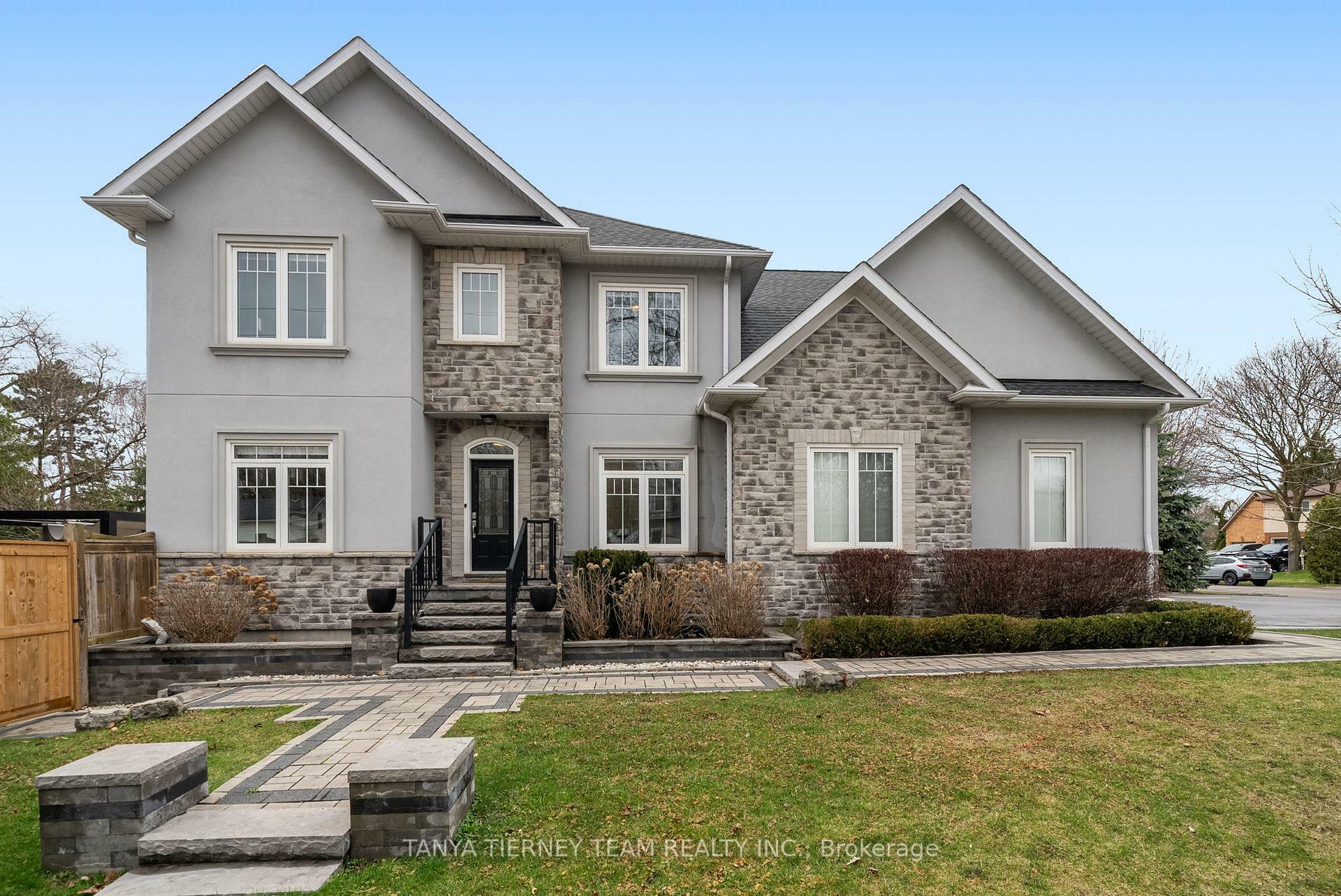 Property Photo: 1 Centre Street W ON L1M 1C1