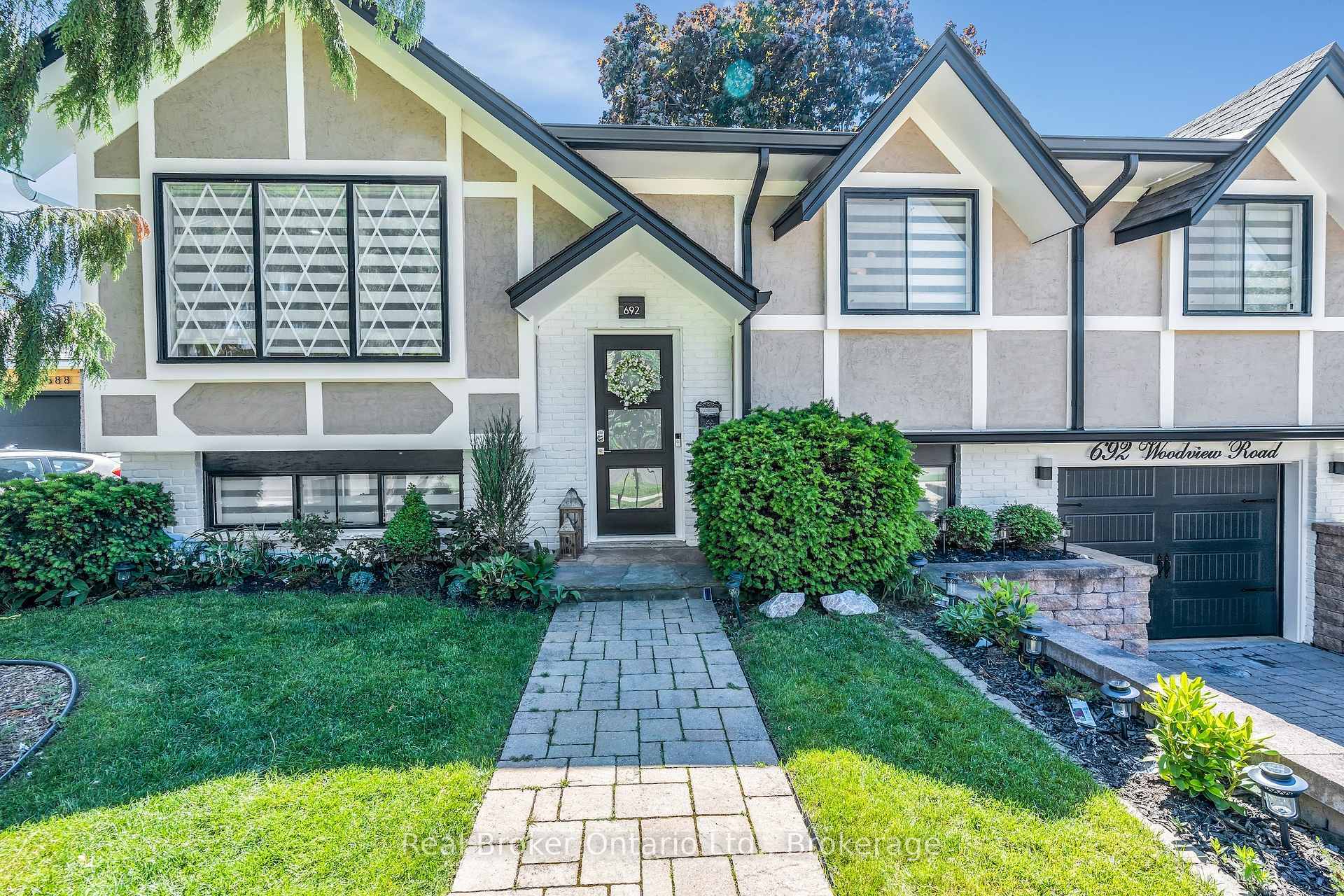 Property Photo: 692 Woodview Road ON L7N 3A5