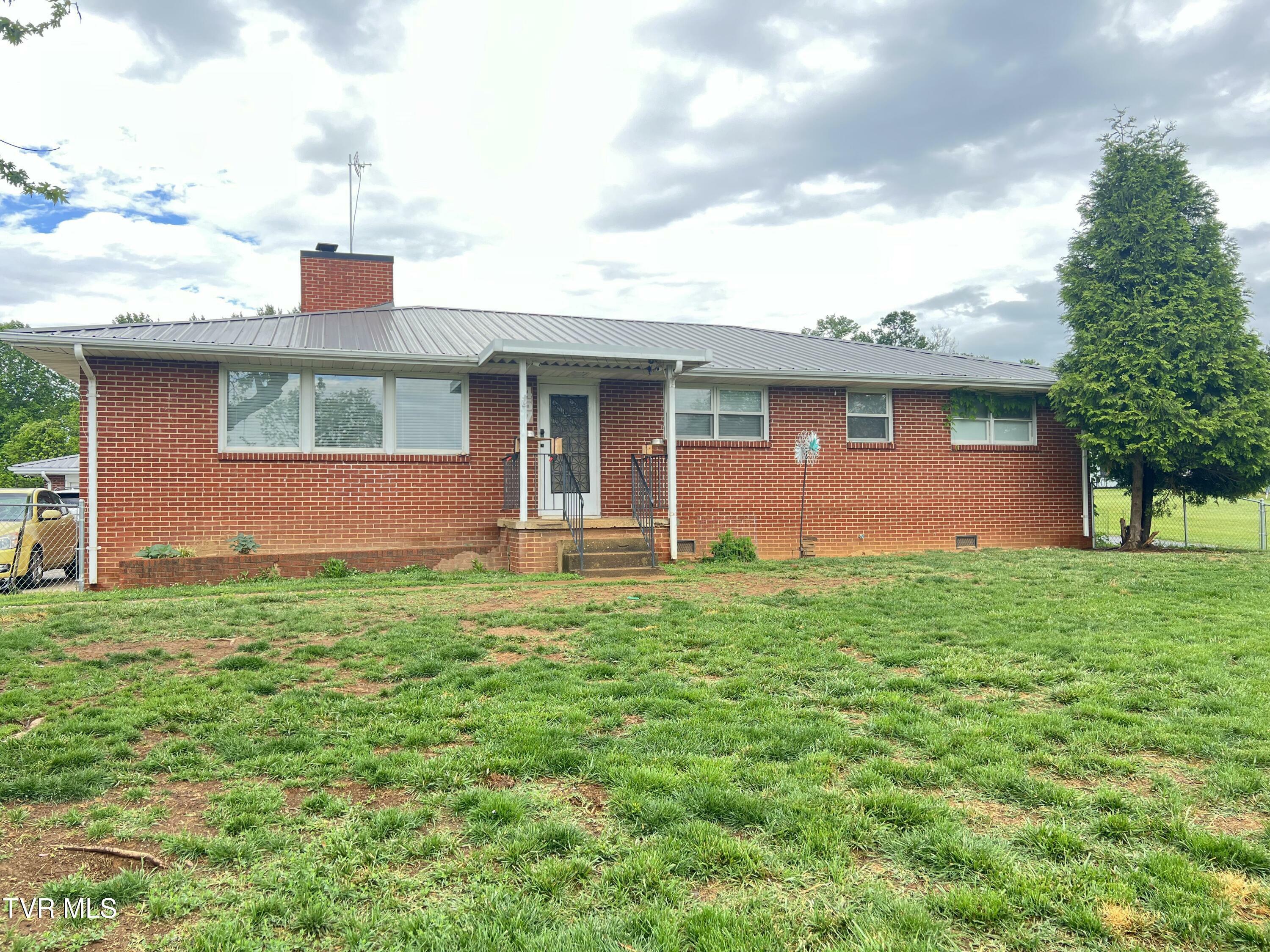 Property Photo: 457 Devault Street TN 37642