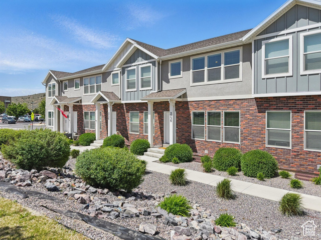 Property Photo: 2730 E Iron Bark Aly UT 84005